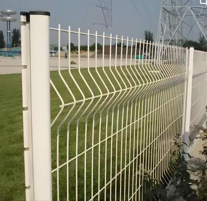 1.8M পিভিসি লেপযুক্ত ভি বাঁকানো বাঁকা তারের জাল বেড়া বাগান আউটডোর 3D বেড়া পিচ আকৃতির পোস্ট সঙ্গে