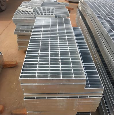 Industry Hot Dipped Galvanized Welded Metal Stair Steps Steel Grating