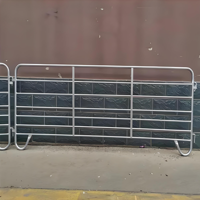 Temporary 5 Rails Hot Dipped Galvanized Cattle Fence Panel 1.8m Height Portable Livestock Corral System