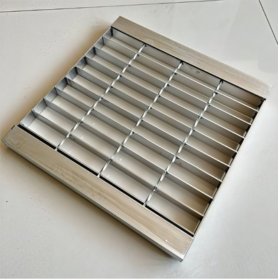 Q345 Heavy Duty Galvanized Steel Grating Strong Load Bearing Anti Corrosion Platform Panel