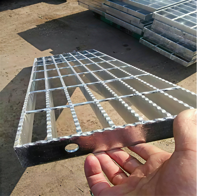 ASTM A1011 Galvanized Sheet Steel Grating Roof Walkway Safety Grating Panel 30x100mm